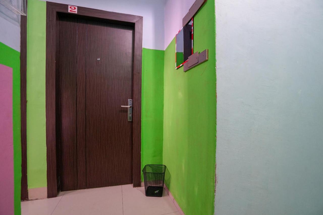 Oyo 1495 Hotel Lendosis 巨港 外观 照片
