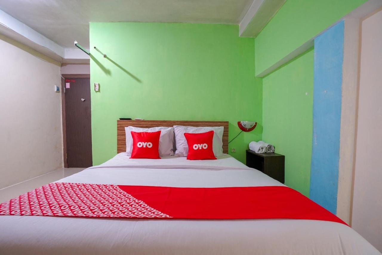 Oyo 1495 Hotel Lendosis 巨港 外观 照片