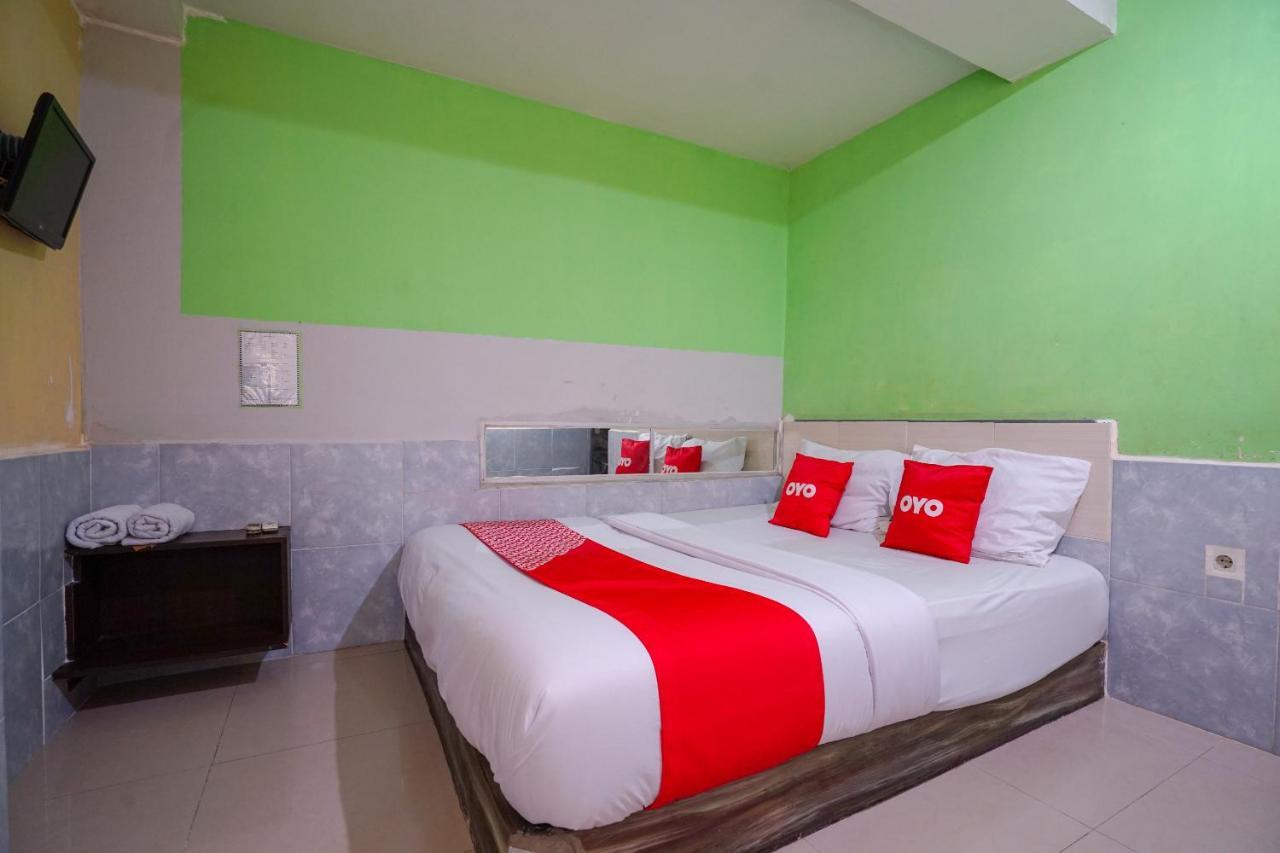 Oyo 1495 Hotel Lendosis 巨港 外观 照片