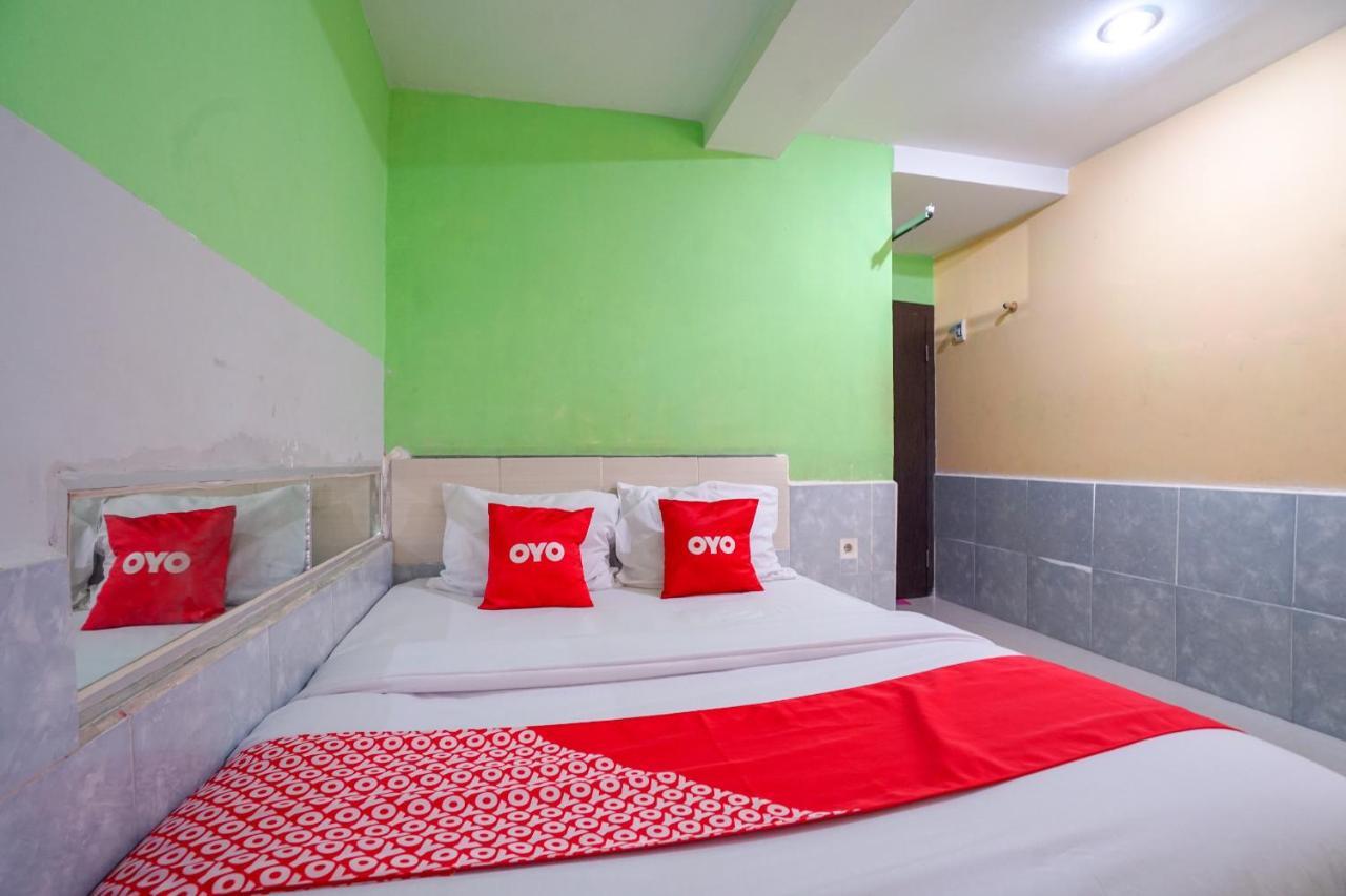 Oyo 1495 Hotel Lendosis 巨港 外观 照片