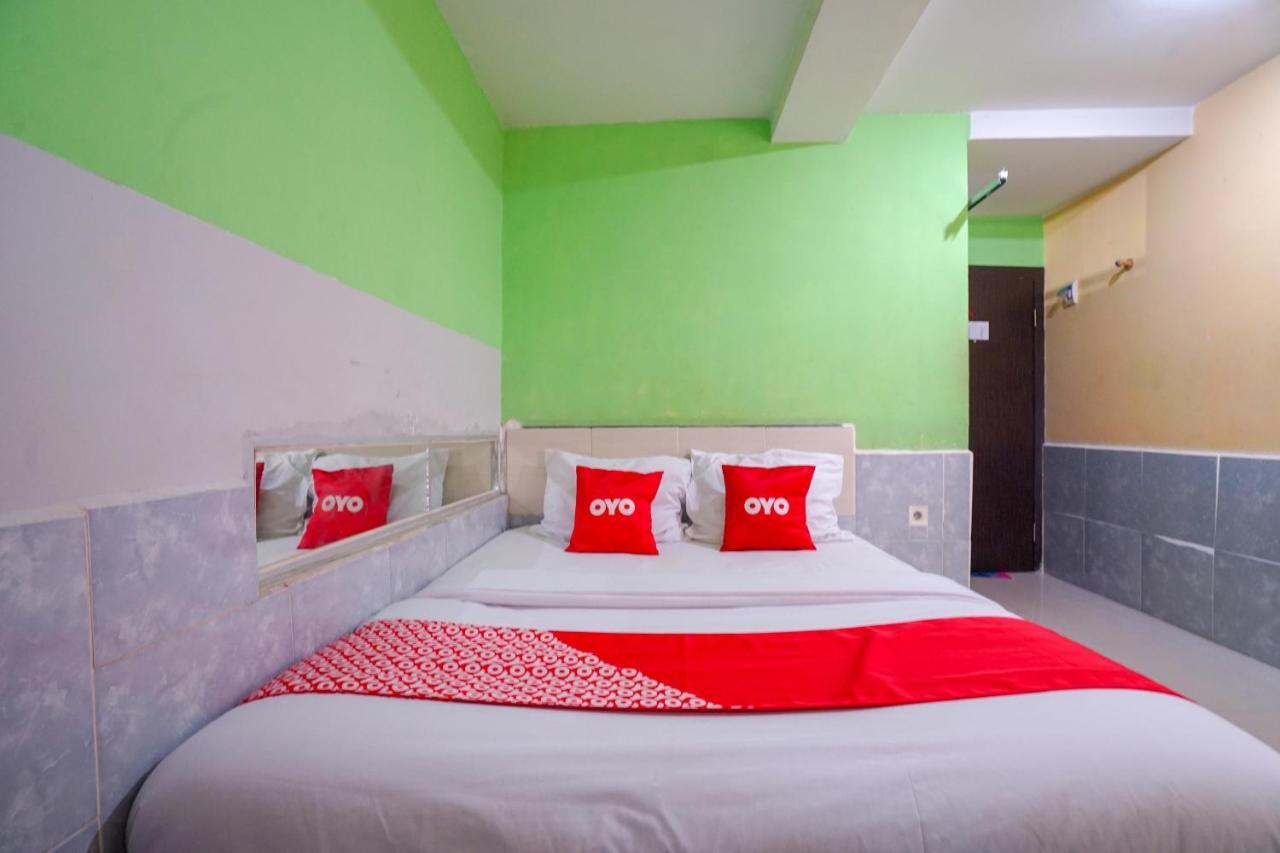 Oyo 1495 Hotel Lendosis 巨港 外观 照片