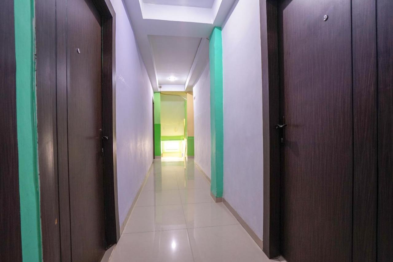 Oyo 1495 Hotel Lendosis 巨港 外观 照片