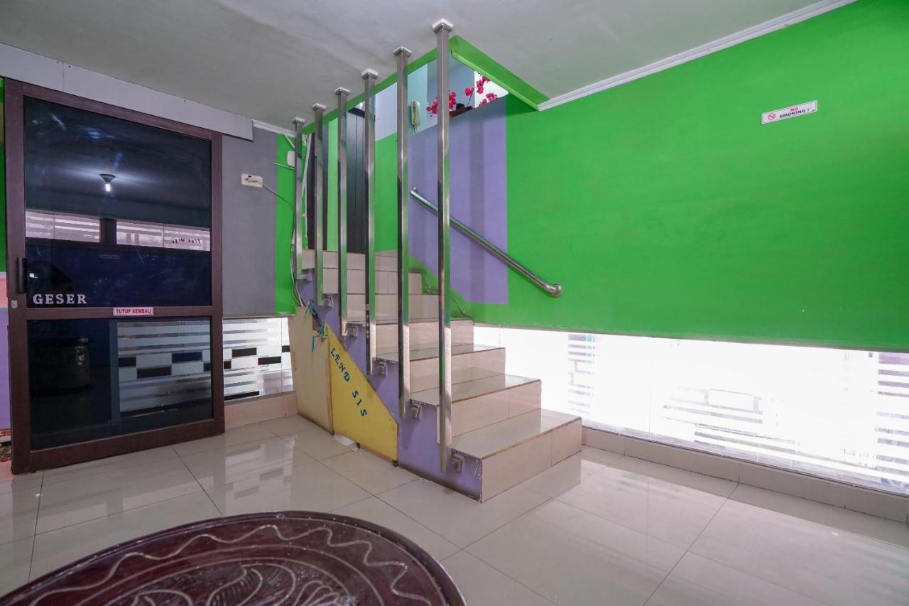 Oyo 1495 Hotel Lendosis 巨港 外观 照片